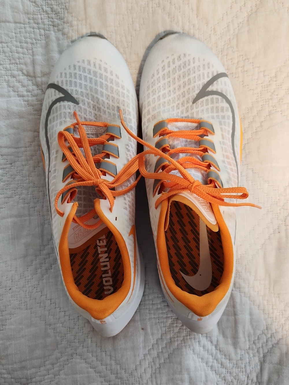 Nike White and Orange Athletic Sneakers with Gray Swoosh